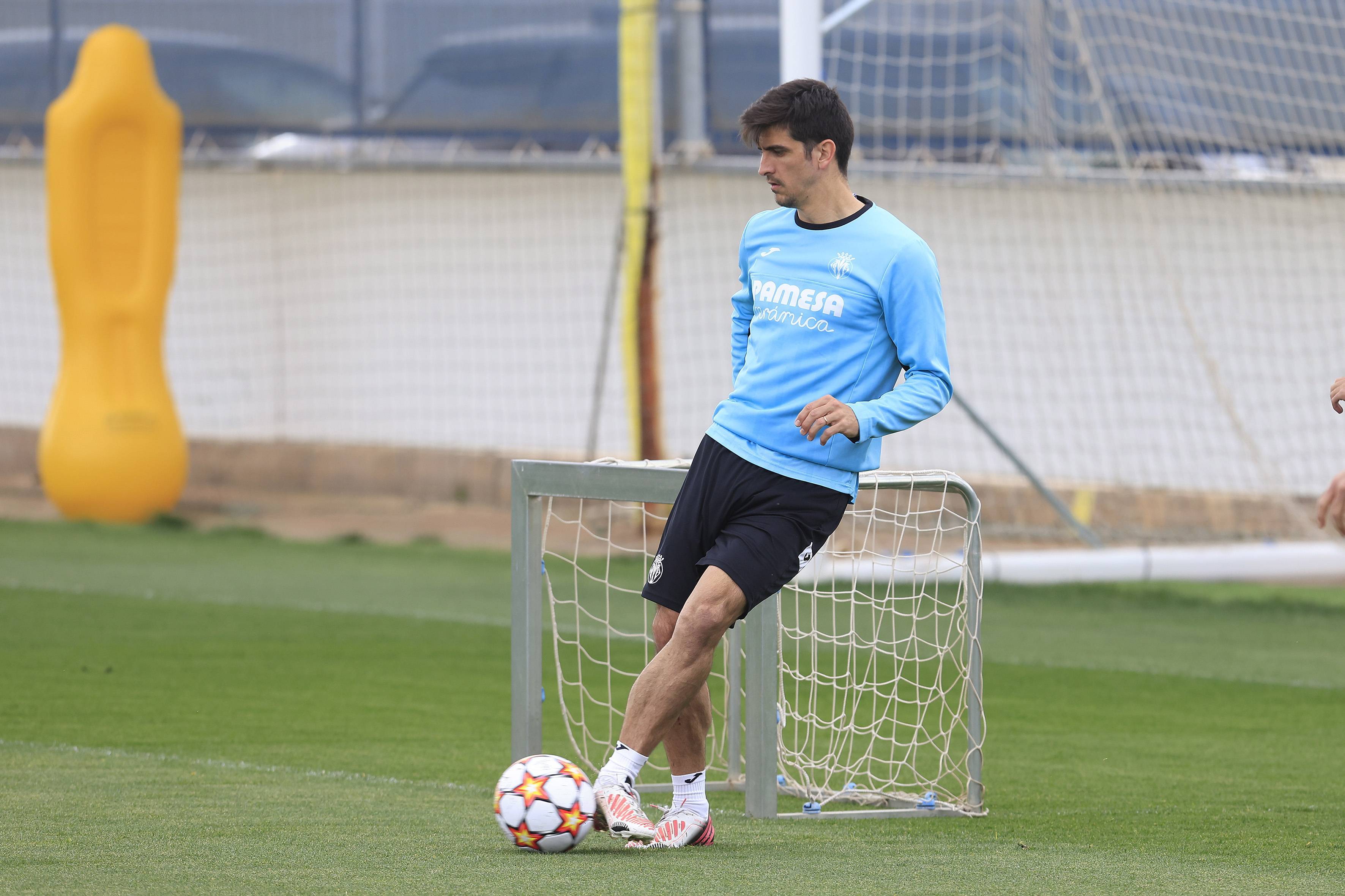 爱游戏官方网站-包含比利亚雷亚尔迎亚冠关键赛，赛后再遭质疑，话题不断，训练强度明显提升的词条-爱游戏官方网站