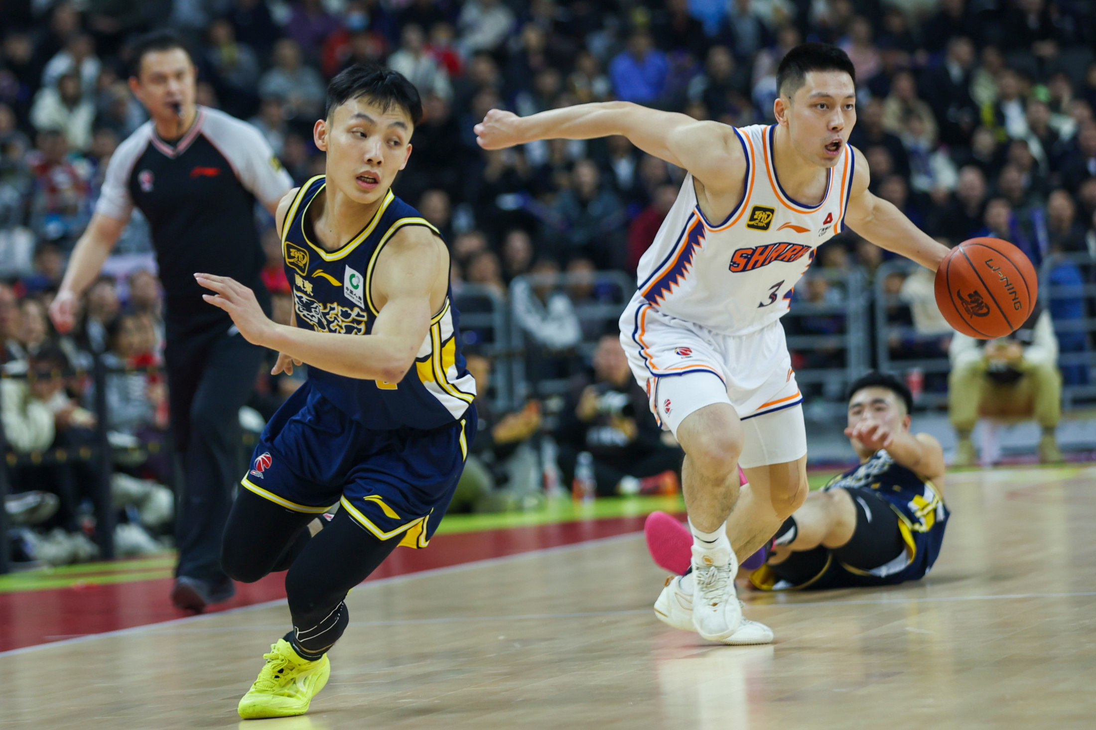 爱游戏登录入口-关于广州队集结日绝杀压哨,志在意甲名次提升,压力陡增,赛季目标并未改变的信息-爱游戏登录入口