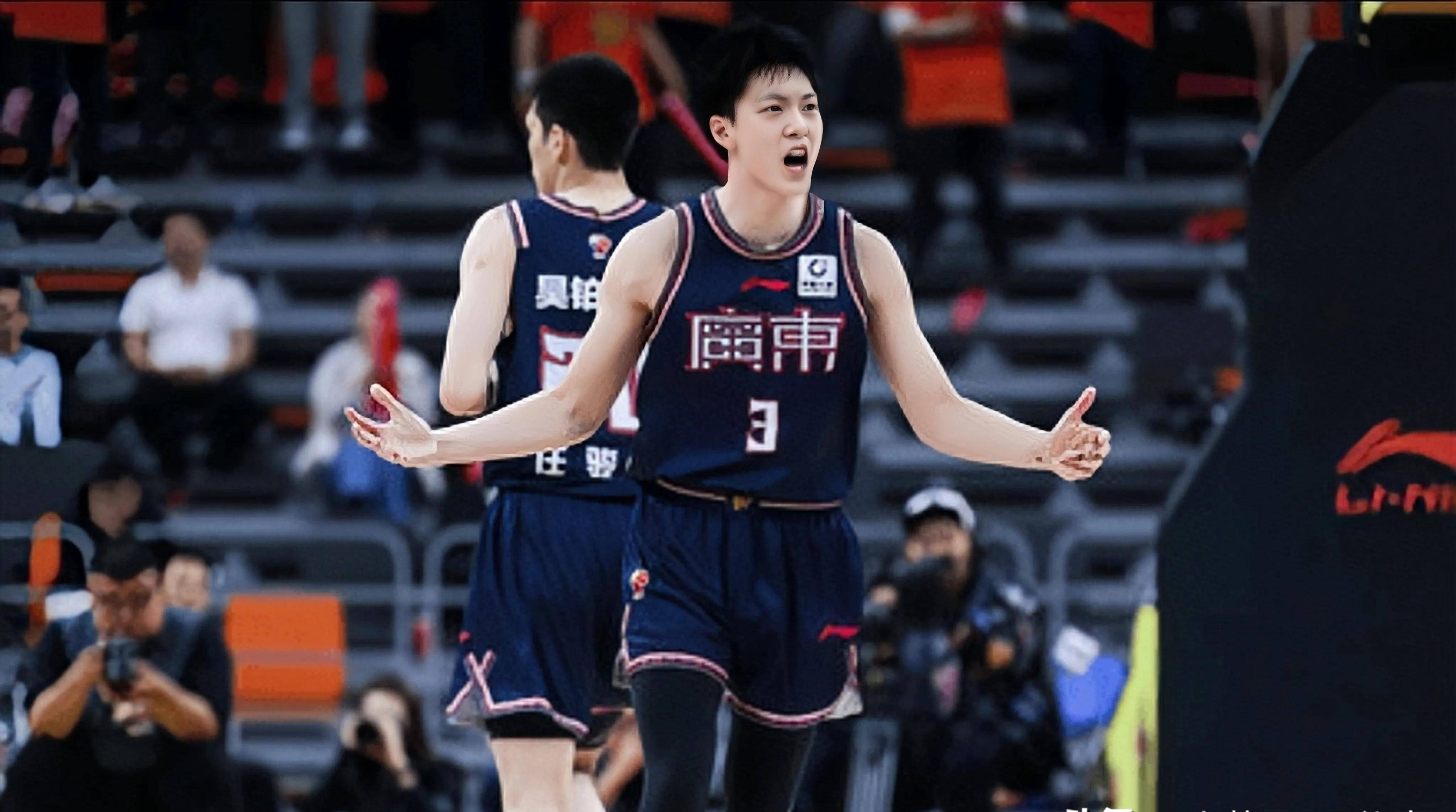 爱游戏-包含集结日突围战来临,武汉三镇围绕CBA季后赛外线爆发,引发热议,轮换策略成焦点的词条-爱游戏